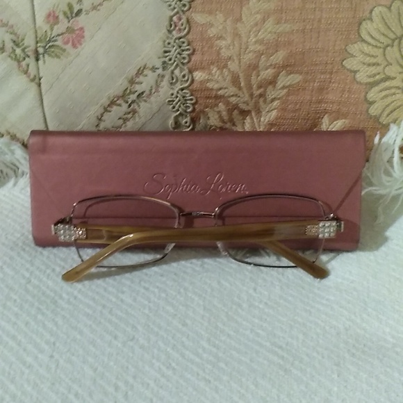 Sophia Loren's BEAU Rivage 79 eyeglass frames - Picture 2 of 9